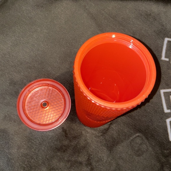 STARBUCKS Orange Venti Cup 🧡✨ - Picture 4 of 6